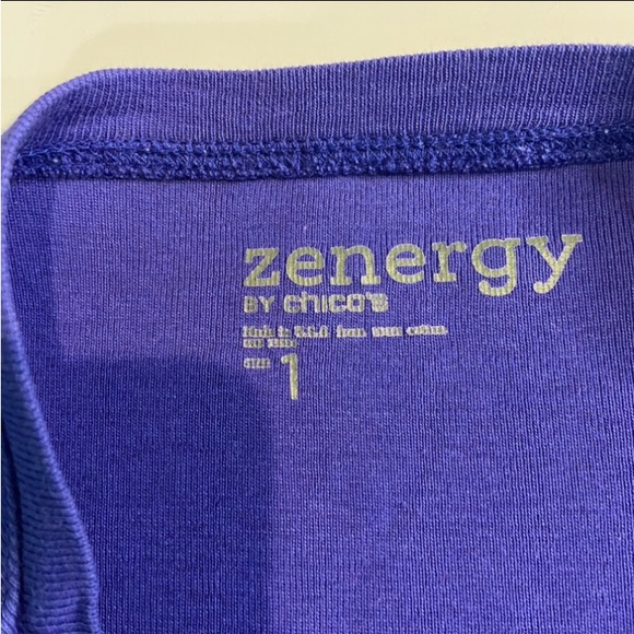 ZENERGY by CHICO’S Women's Short Sleeve Pattern Studded Shirt Purple Sz 1 (M/8) - Picture 6 of 14